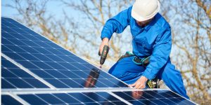 Installation Maintenance Panneaux Solaires Photovoltaïques à Larrivoire